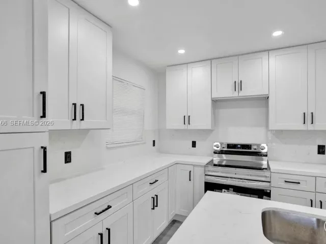 Home for sale at 1628 NE 7th Ave - photo 7448888