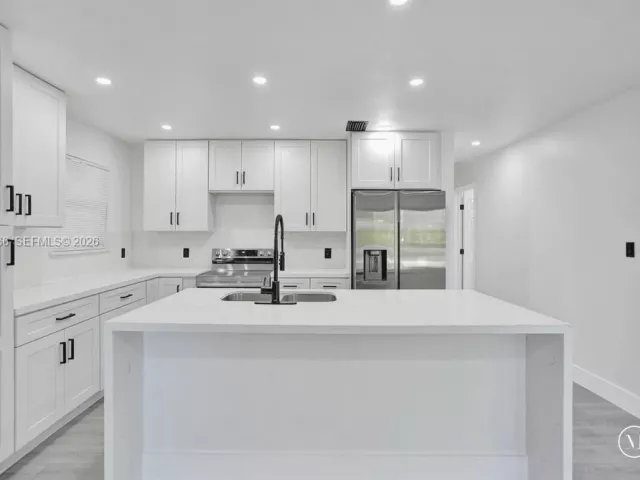 Home for sale at 1628 NE 7th Ave - photo 7448889