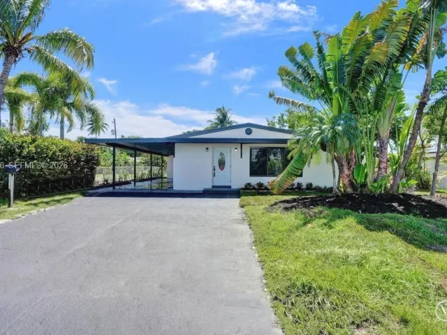 Home for sale at 1628 NE 7th Ave - photo 7448881