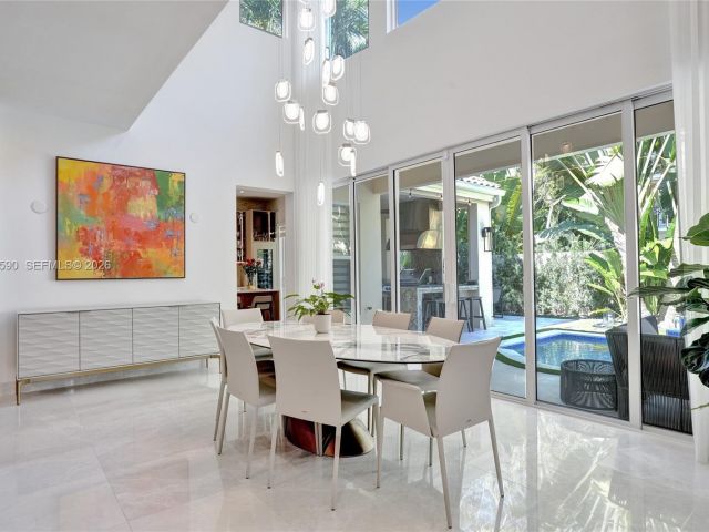 Home for rent at 20824 NE 37th Ave 20824 - photo 7476438