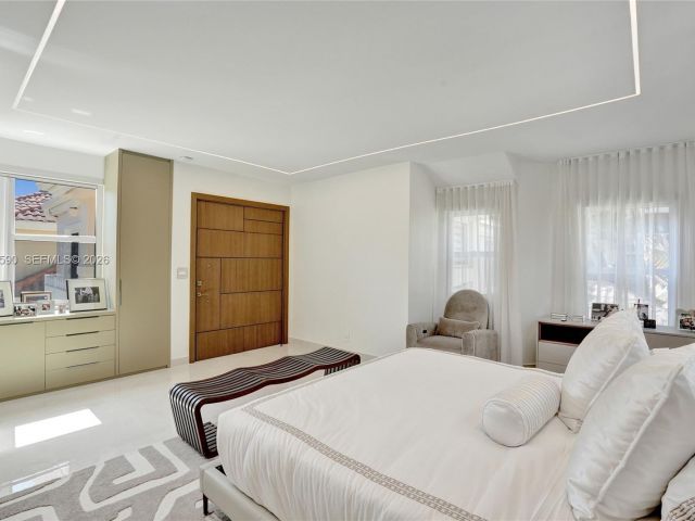 Home for rent at 20824 NE 37th Ave 20824 - photo 7476452