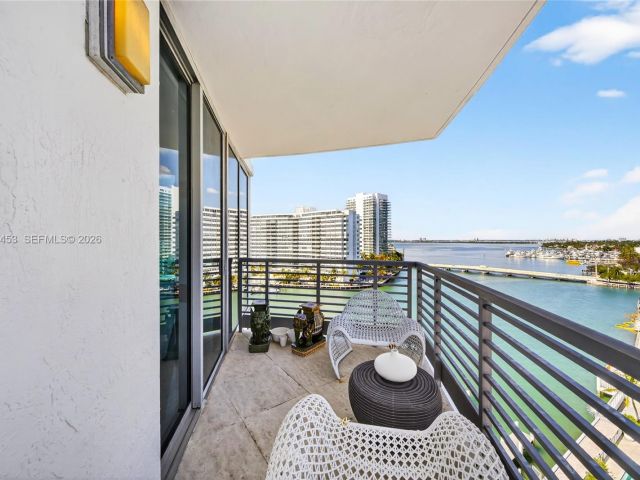 Apartment for rent  Unit #1001 - photo 7438577