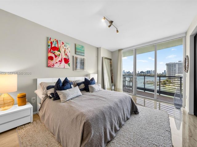 Apartment for rent  Unit #1001 - photo 7438584