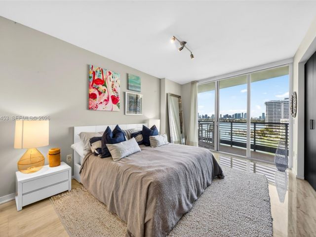 Apartment for rent  Unit #1001 - photo 7438585