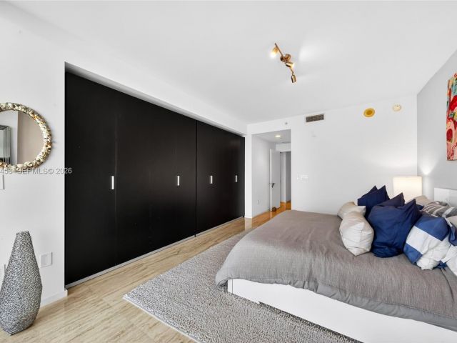 Apartment for rent  Unit #1001 - photo 7438586