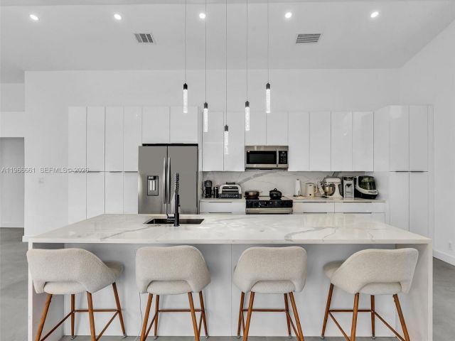 Home for sale at 4962 SW 32nd Way - photo 7439188