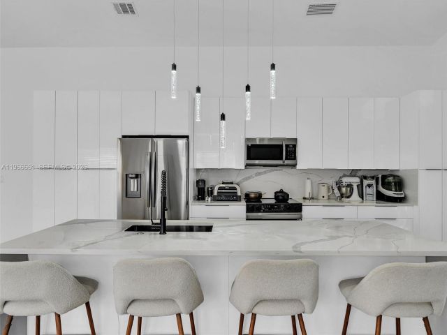 Home for sale at 4962 SW 32nd Way - photo 7439189