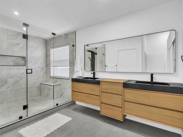 Home for sale at 4962 SW 32nd Way - photo 7439197