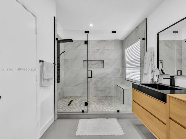 Home for sale at 4962 SW 32nd Way - photo 7439198