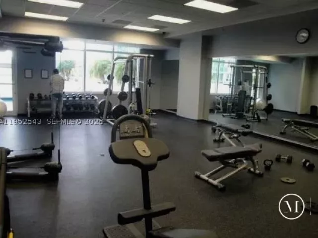 2-bedroom condo for sale in Miami - 1200 Brickell Bay Dr 1712 - MondialRealty