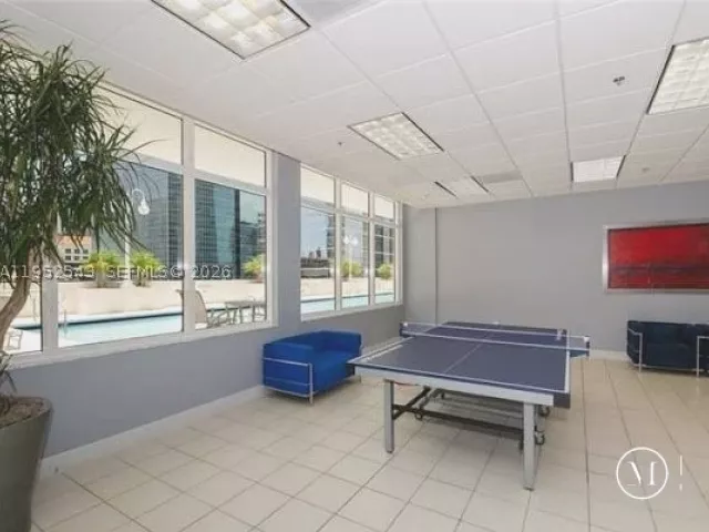 2-bedroom condo for sale in Miami - 1200 Brickell Bay Dr 1712 - MondialRealty