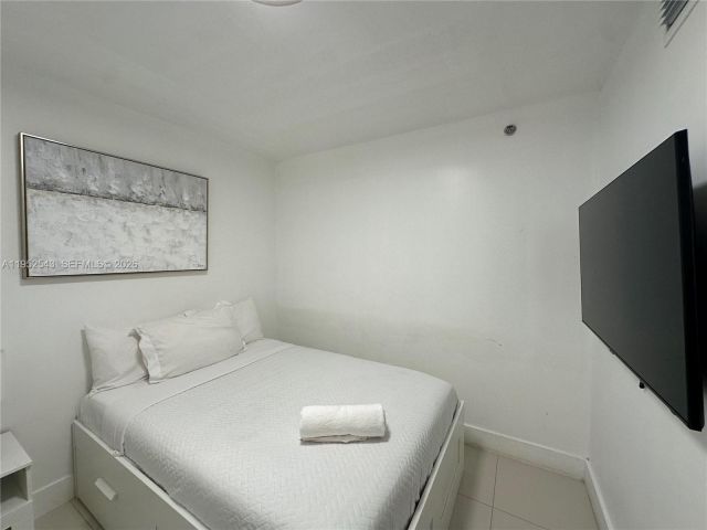 Apartment for sale  Unit #1712 - photo 7446634