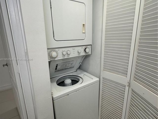 Apartment for sale  Unit #1712 - photo 7446637