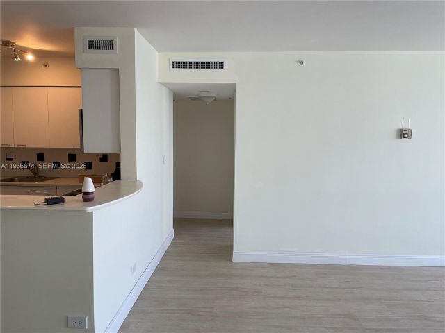 Apartment for rent  Unit #1458S - photo 7440078