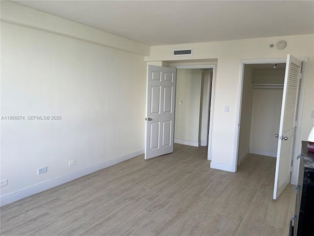 Apartment for rent  Unit #1458S - photo 7440080