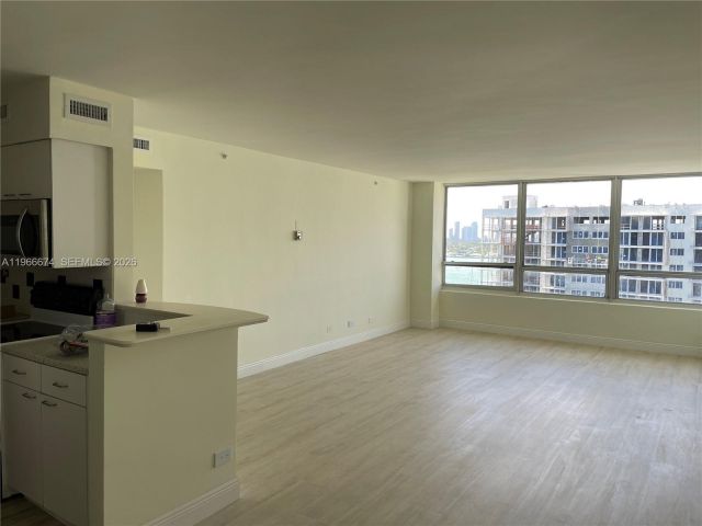 Apartment for rent  Unit #1458S - photo 7440084