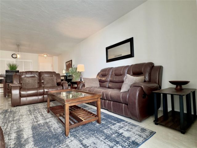 Apartment for rent  Unit #349 - photo 7440902