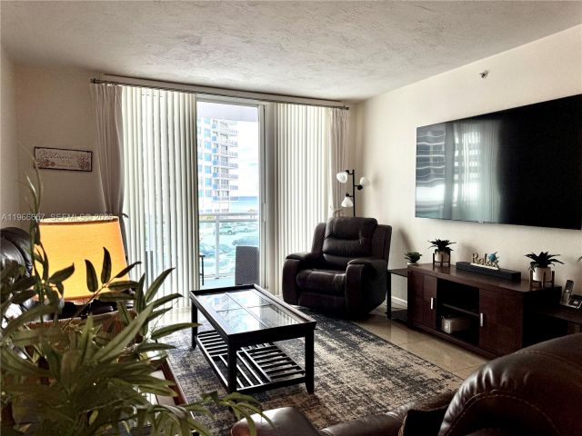 Apartment for rent  Unit #349 - photo 7440904