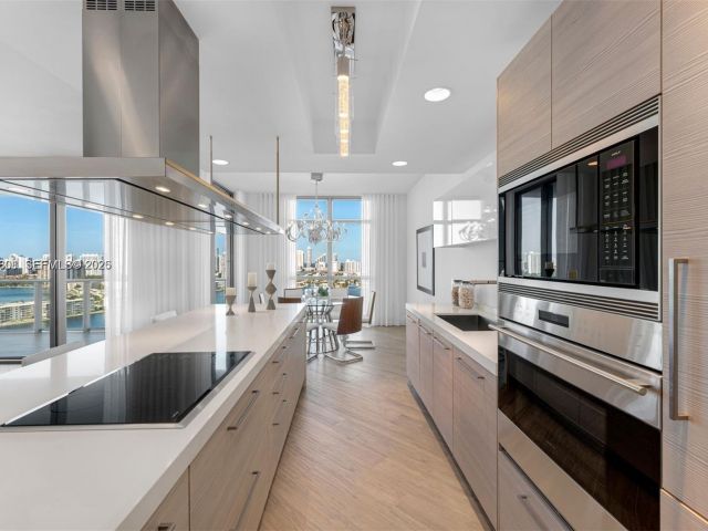 Apartment for sale  Unit #2110 - photo 7439666