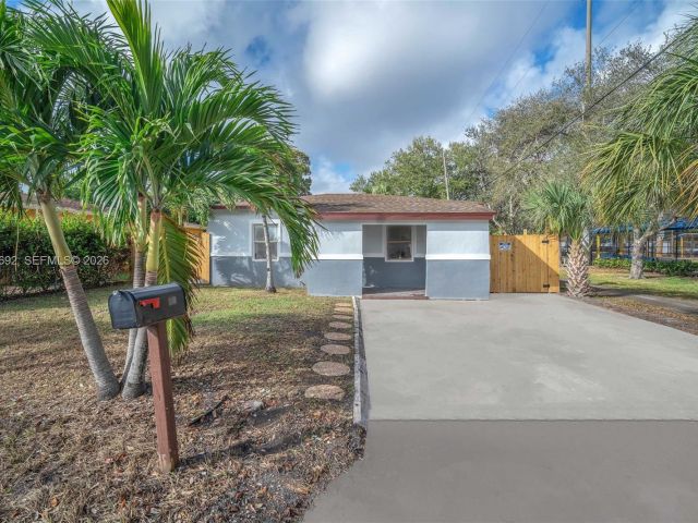 4-bedroom home for rent in Fort Lauderdale - 841 NW 15th Ter 0 - MondialRealty