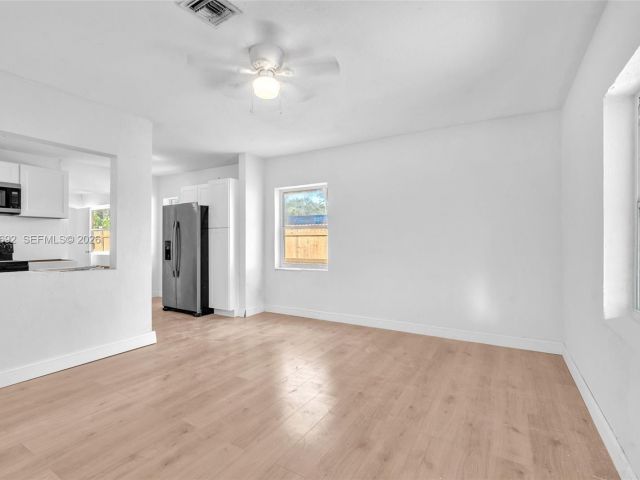 4-bedroom home for rent in Fort Lauderdale - 841 NW 15th Ter 0 - MondialRealty