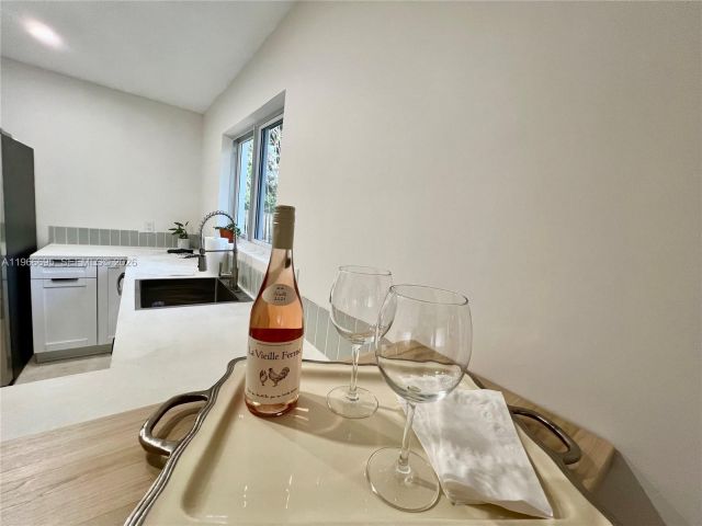 2-bedroom home for rent in Hollywood - 1623 Johnson St 1623 - MondialRealty