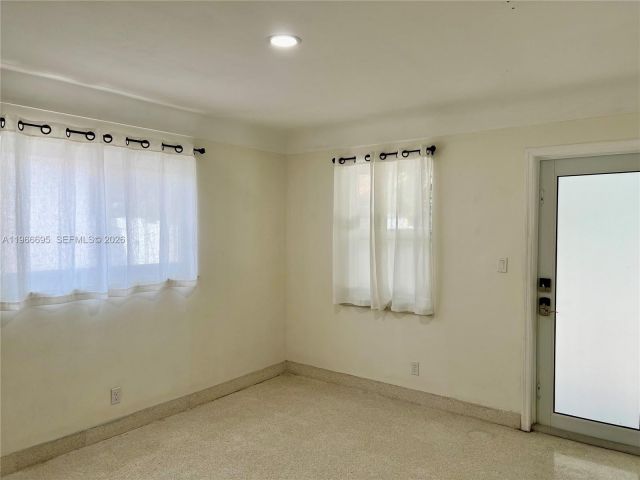 2-bedroom home for rent in Hollywood - 1623 Johnson St 1623 - MondialRealty