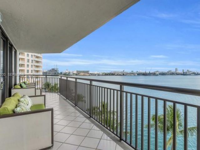 Apartment for sale  Unit #832 - photo 7441045