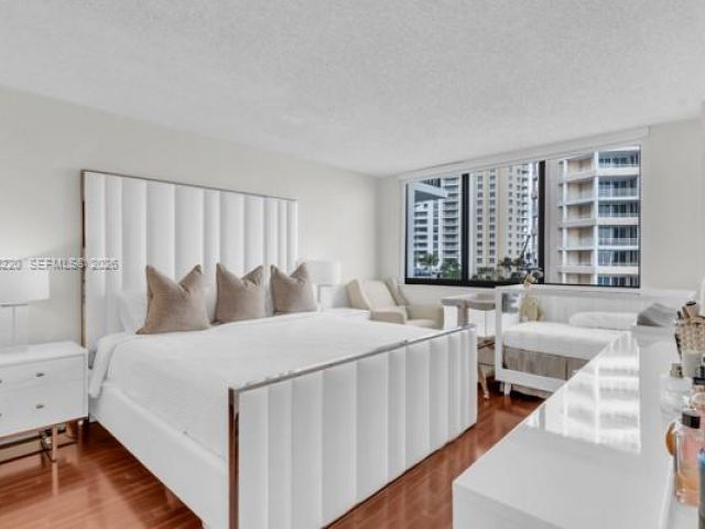 Apartment for sale  Unit #832 - photo 7441048