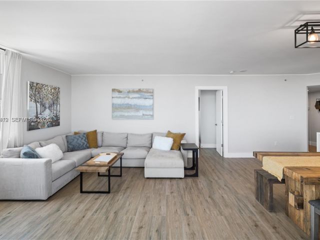 Apartment for rent  Unit #1901 - photo 7449873