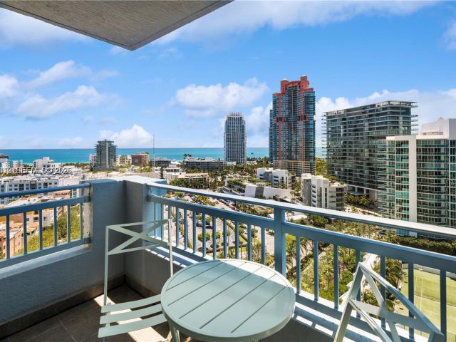 Apartment for rent  Unit #1901 - photo 7449874