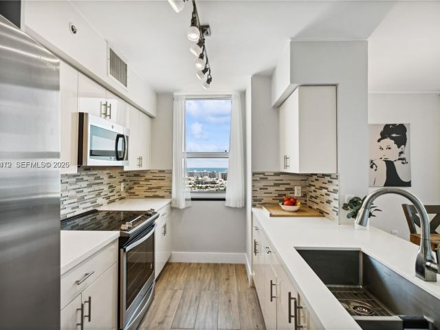 Apartment for rent  Unit #1901 - photo 7449878