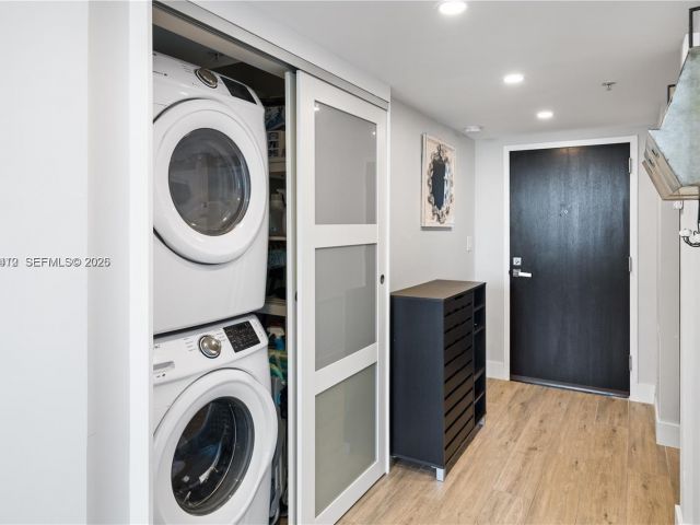 Apartment for rent  Unit #1901 - photo 7449885