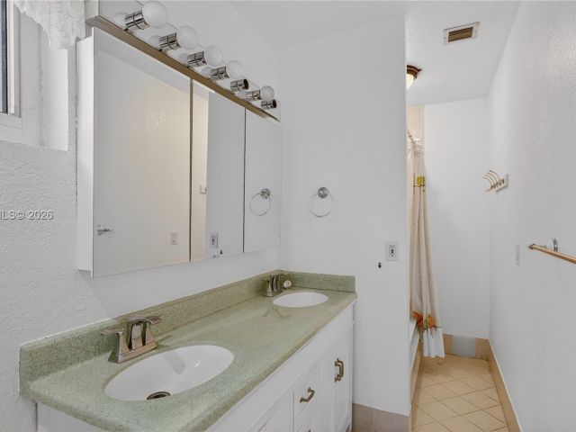 Home for sale at 2831 Arthur St - photo 7474807