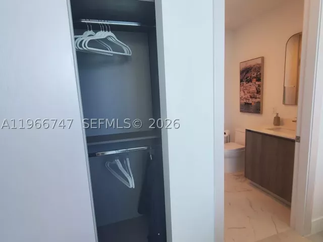 2-bedroom condo for rent in Sunny Isles Beach - 17550 COLLINS 1402 - MondialRealty