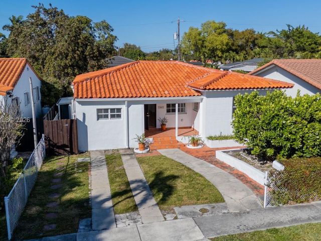 Home for sale at 1441 SW 17th St - photo 7439828