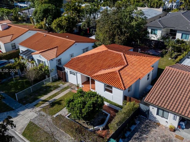 Home for sale at 1441 SW 17th St - photo 7439835