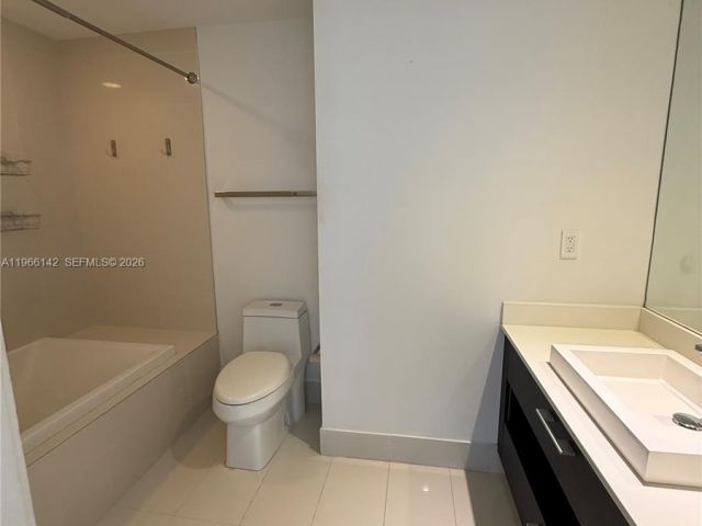 Apartment for rent  Unit #1809 - photo 7440117