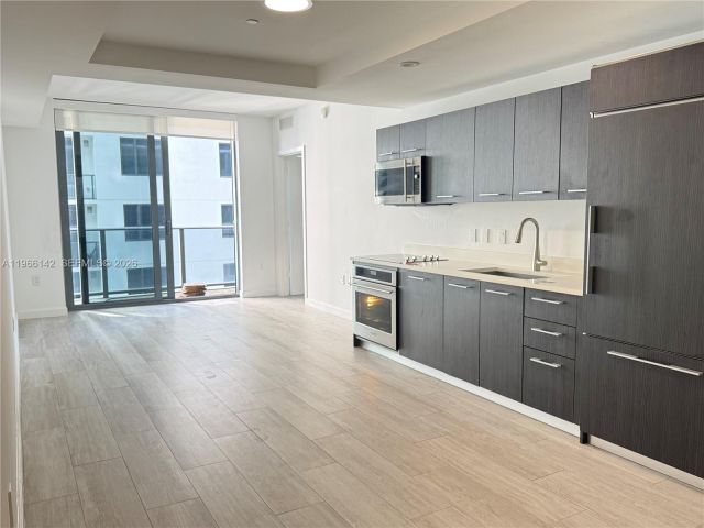 Apartment for rent  Unit #1809 - photo 7440119