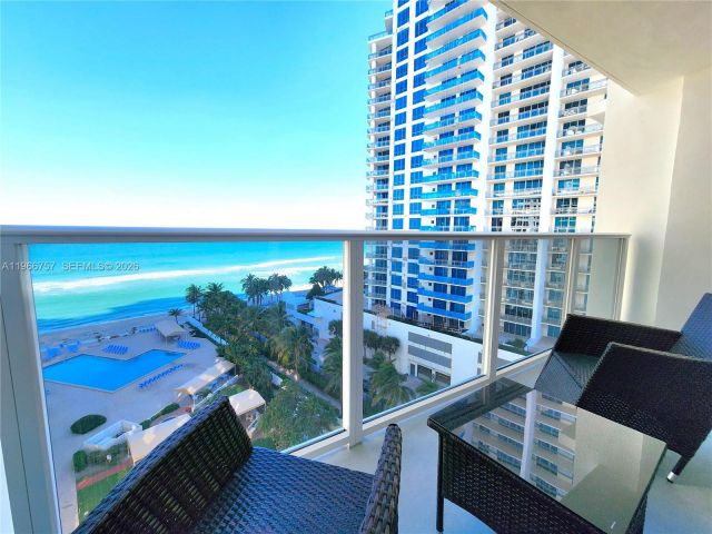 Apartment for rent  Unit #1020 - photo 7500896