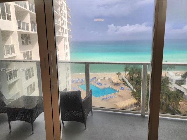 Apartment for rent  Unit #1020 - photo 7500897