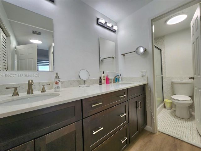 Apartment for rent  Unit #1020 - photo 7500908