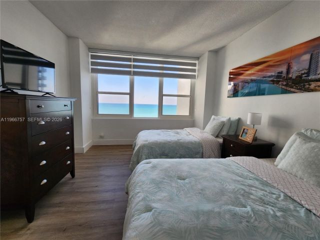 Apartment for rent  Unit #1020 - photo 7500909