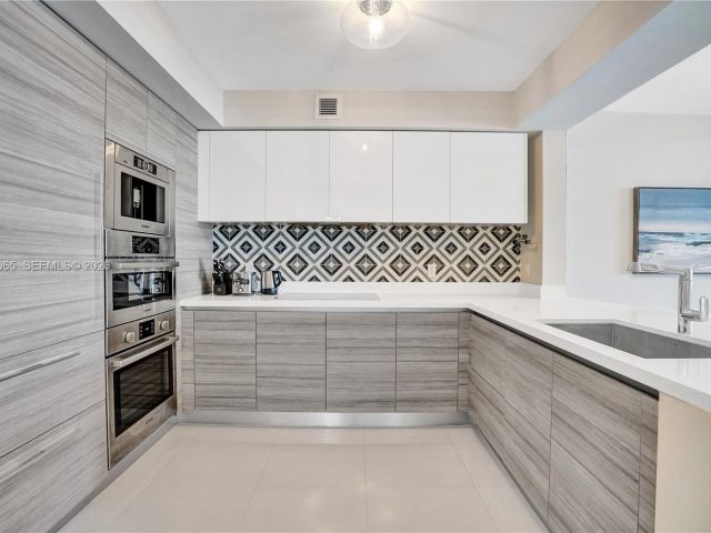 Apartment for rent  Unit #4-2104 - photo 7441652