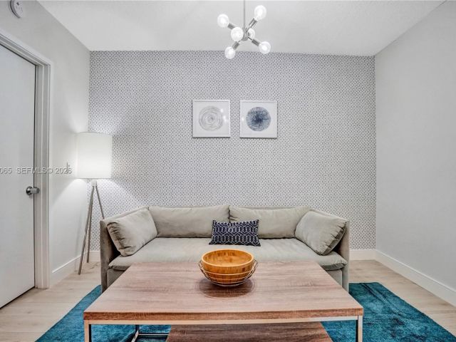 Apartment for rent  Unit #4-2104 - photo 7441664