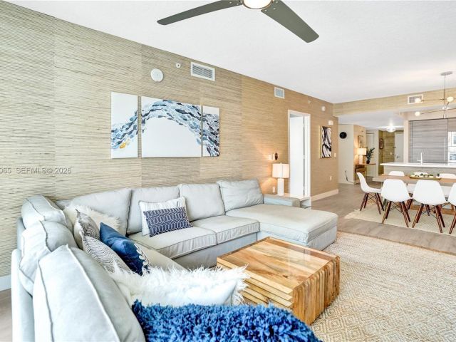 Apartment for rent  Unit #4-2104 - photo 7441674