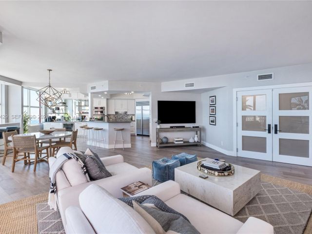 Apartment for sale  Unit #11B - photo 7497324