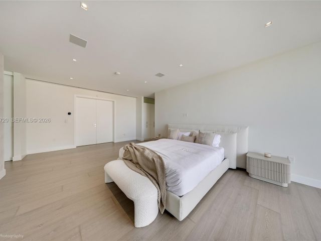 Home for rent at 420 N Hibiscus Dr - photo 7468703