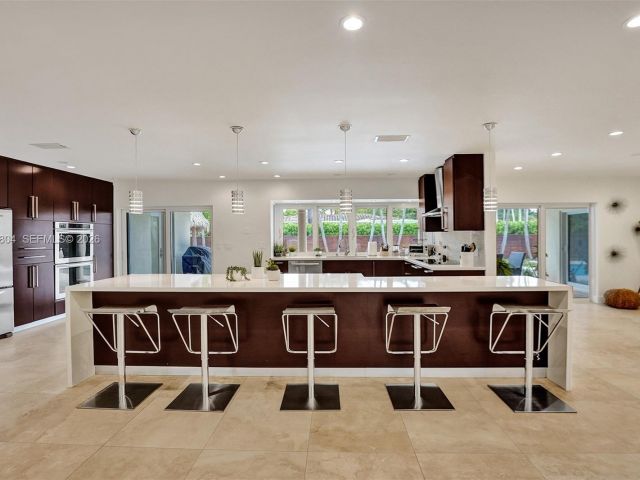 Home for rent at 1201 Washington St - photo 7439936