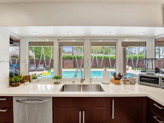 Home for rent at 1201 Washington St - photo 7439938